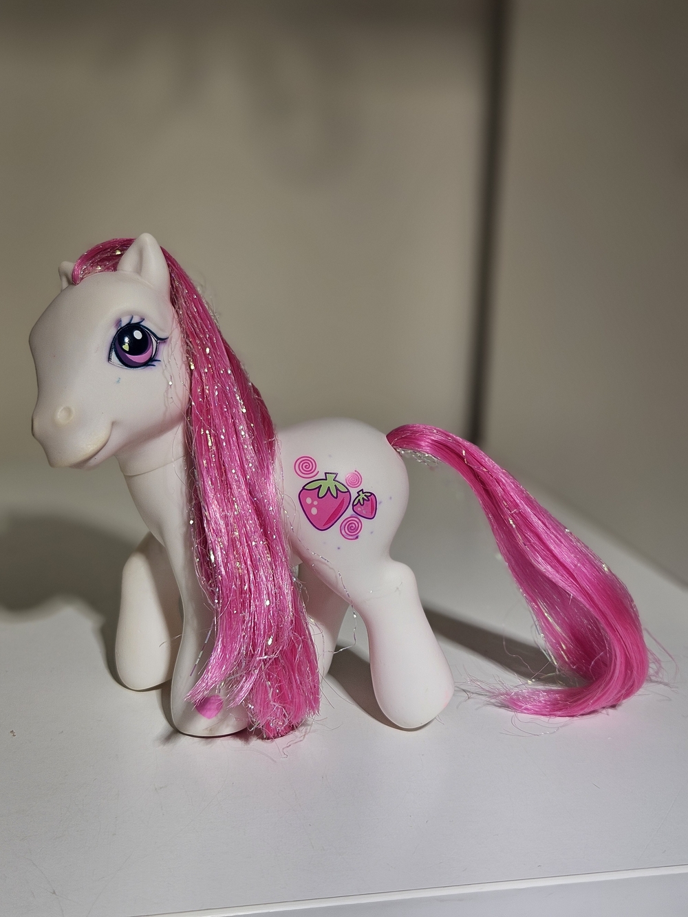 My Little Pony Marks Around Eyes And On Body Strawberry Swirl G3